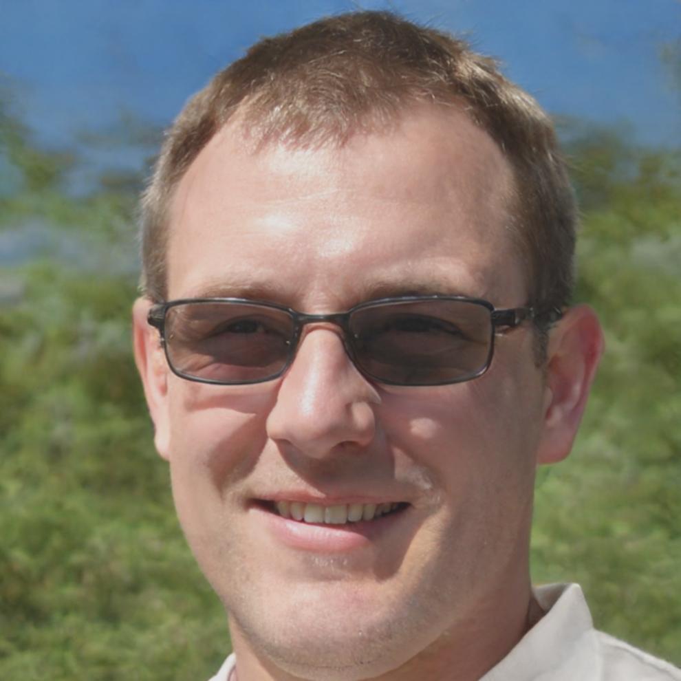 Retrato profesional de Damián Urrutia